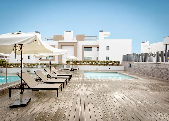 Sb311g - Modern & Well Connected 2 Bed 아파트 에스테포나