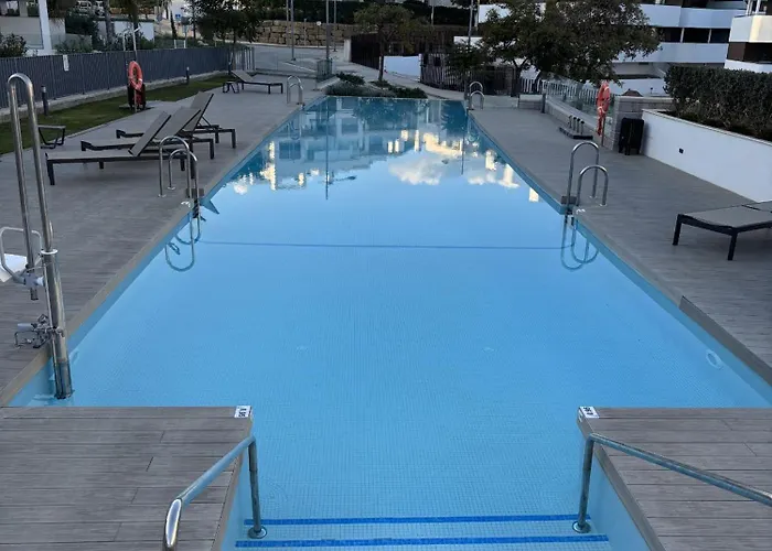 Sb311g - Modern & Well Connected 2 Bed *