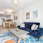Sb3.11g - Modern Well Connected 2 Bed Apartmán