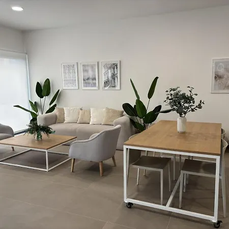 Sb3.11g - Modern Well Connected 2 Bed Apartment *
