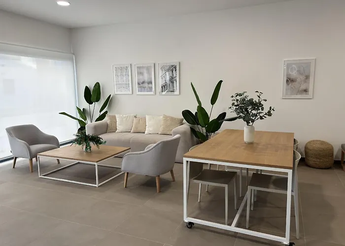 Sb311g - Modern & Well Connected 2 Bed *