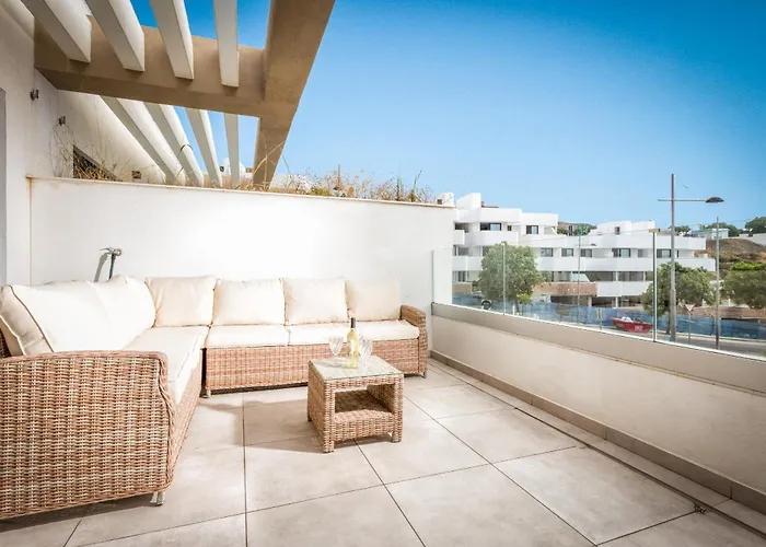 Sb311g - Modern & Well Connected 2 Bed Эстепона