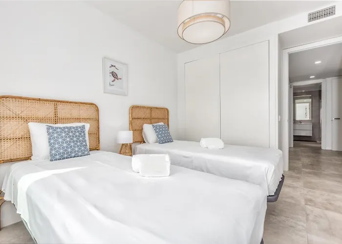 Apartment Sb311g - Modern & Well Connected 2 Bed *